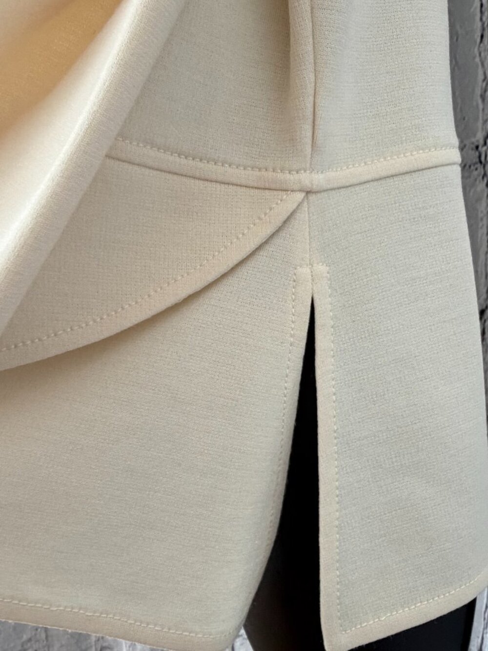 St. John | Peplum Top with Three Quarter Sleeves - Picture 12 of 16